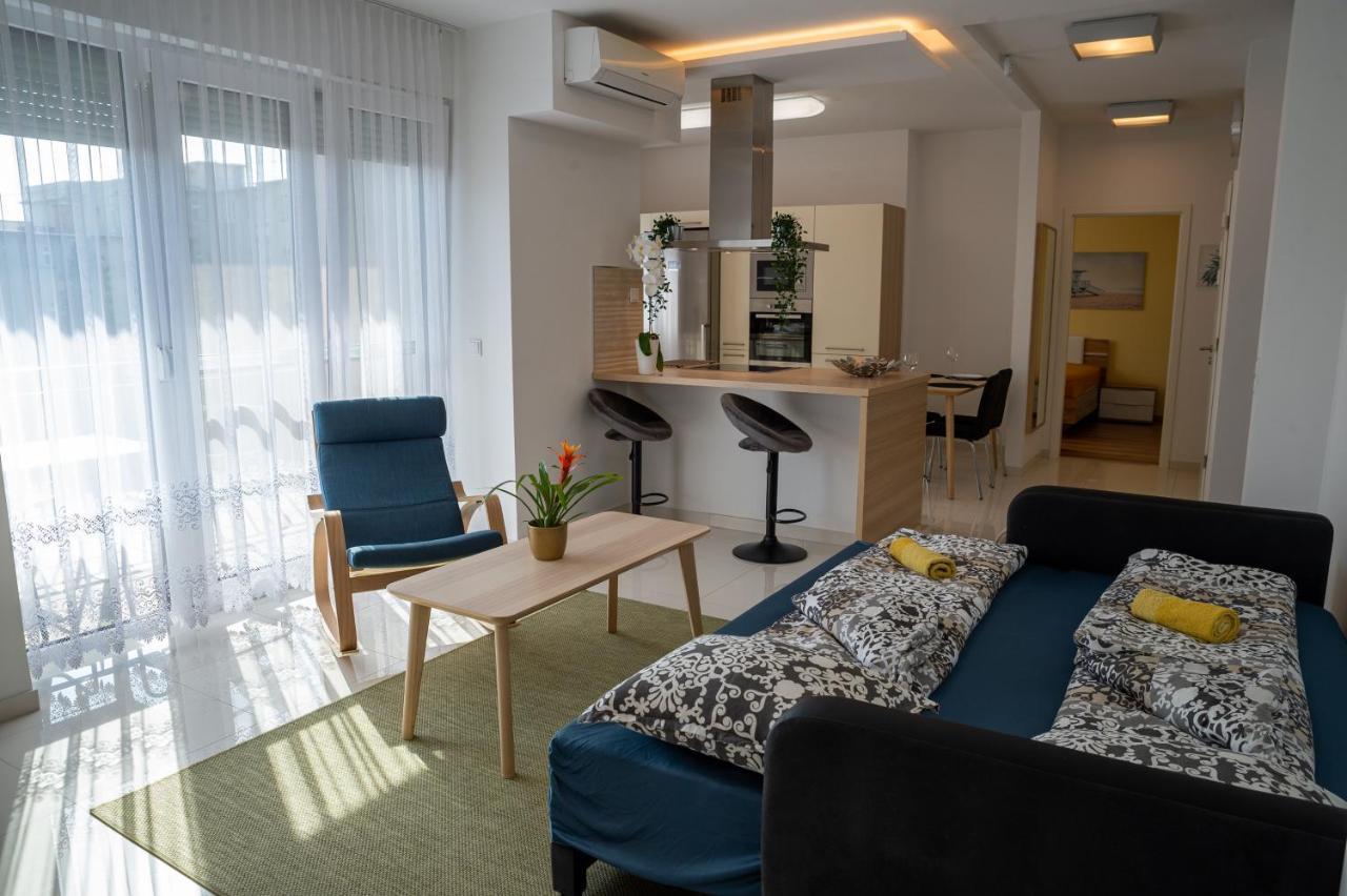 Sunshine Apartman With Free Parking Дьор Екстериор снимка